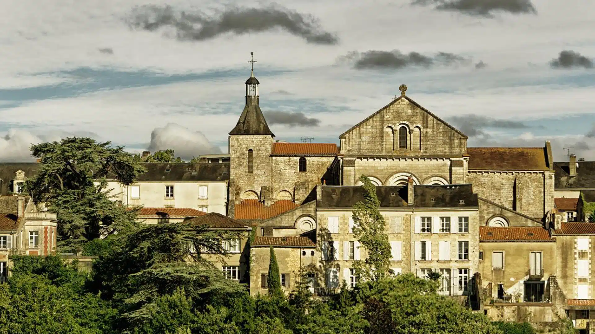 Location d'appartement à Poitiers : comment bien choisir son quartier ?